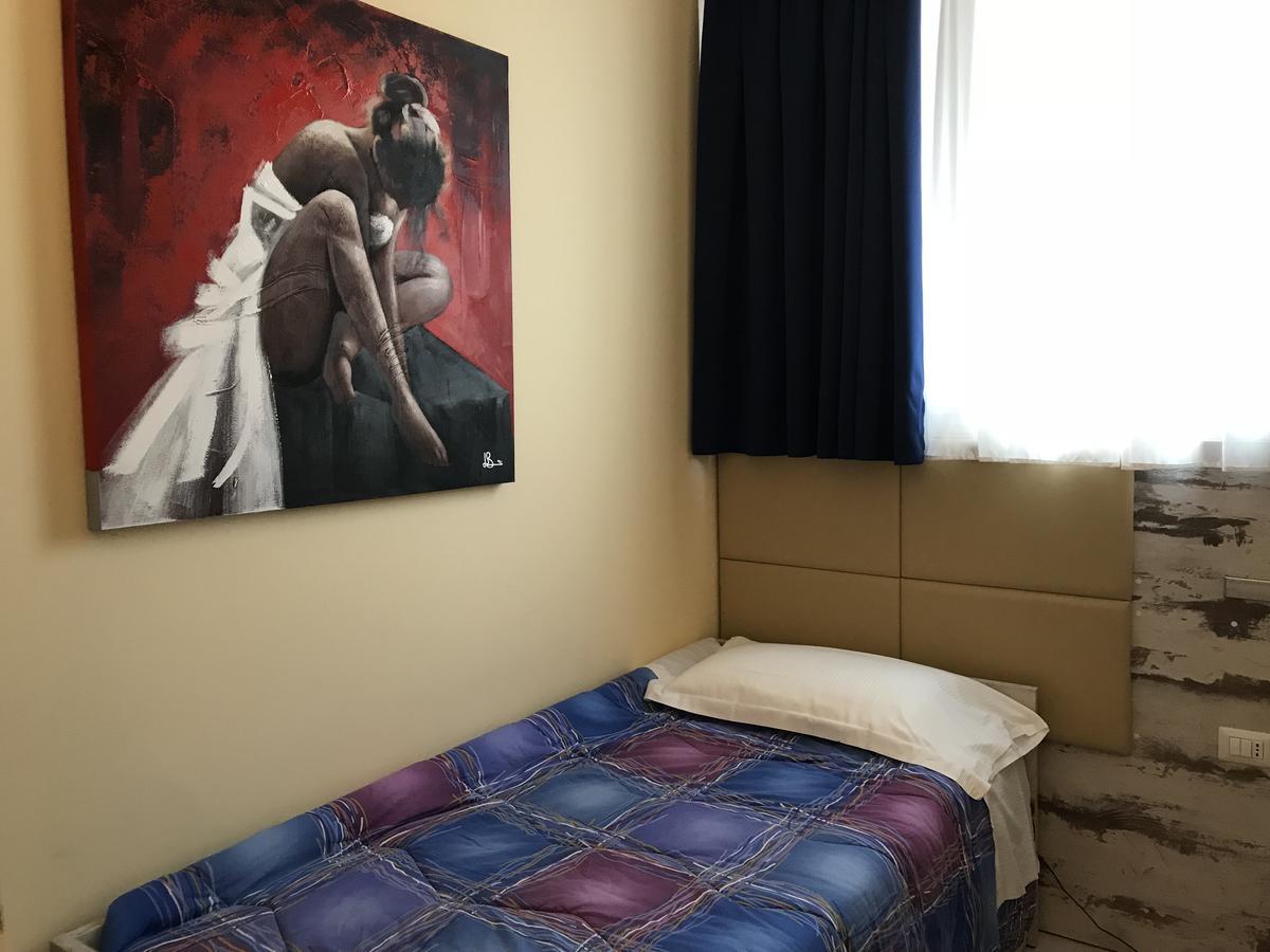 Hotel Elys Pieve Emanuele Ngoại thất bức ảnh