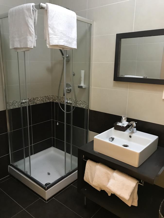 Hotel Elys Pieve Emanuele Ngoại thất bức ảnh
