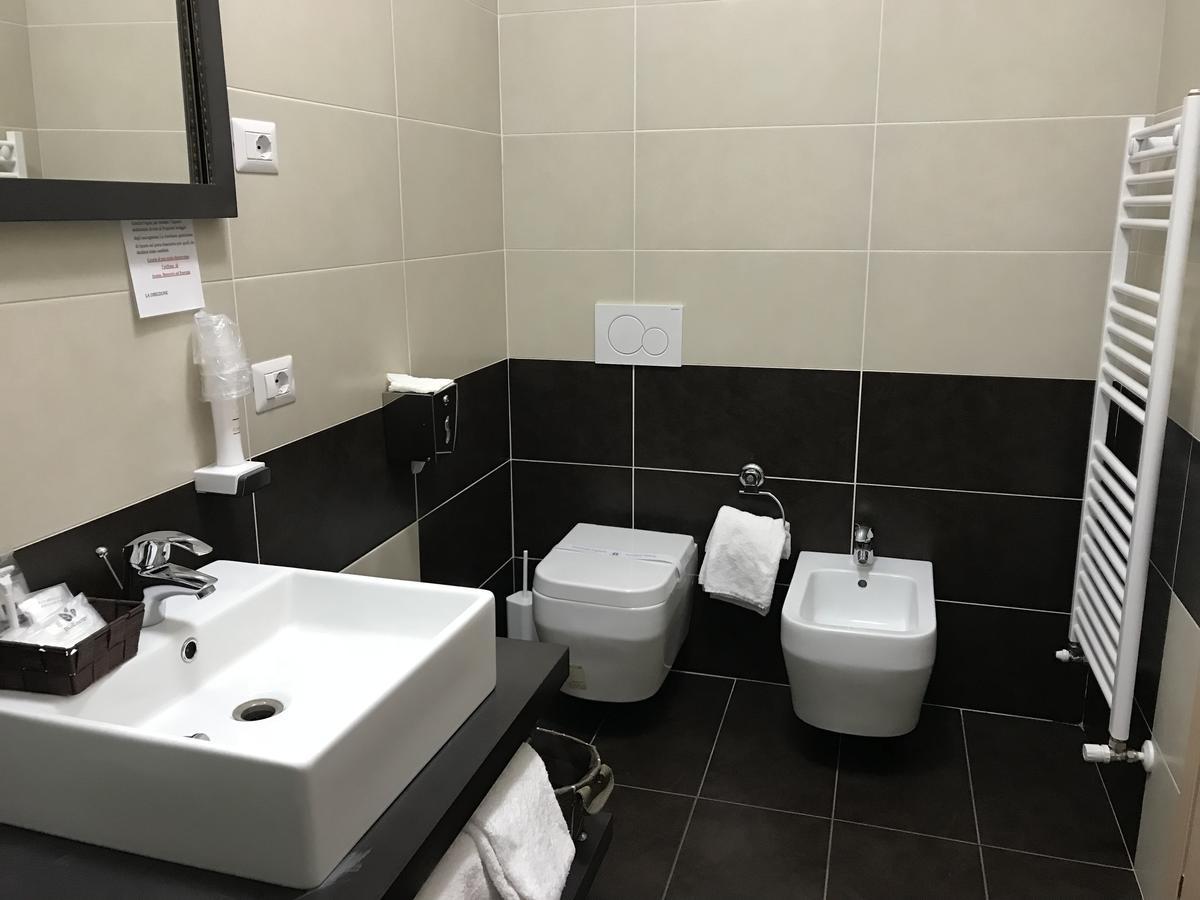 Hotel Elys Pieve Emanuele Ngoại thất bức ảnh